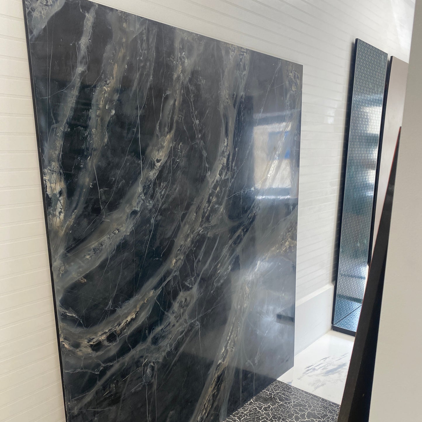stucco veneziano black wall