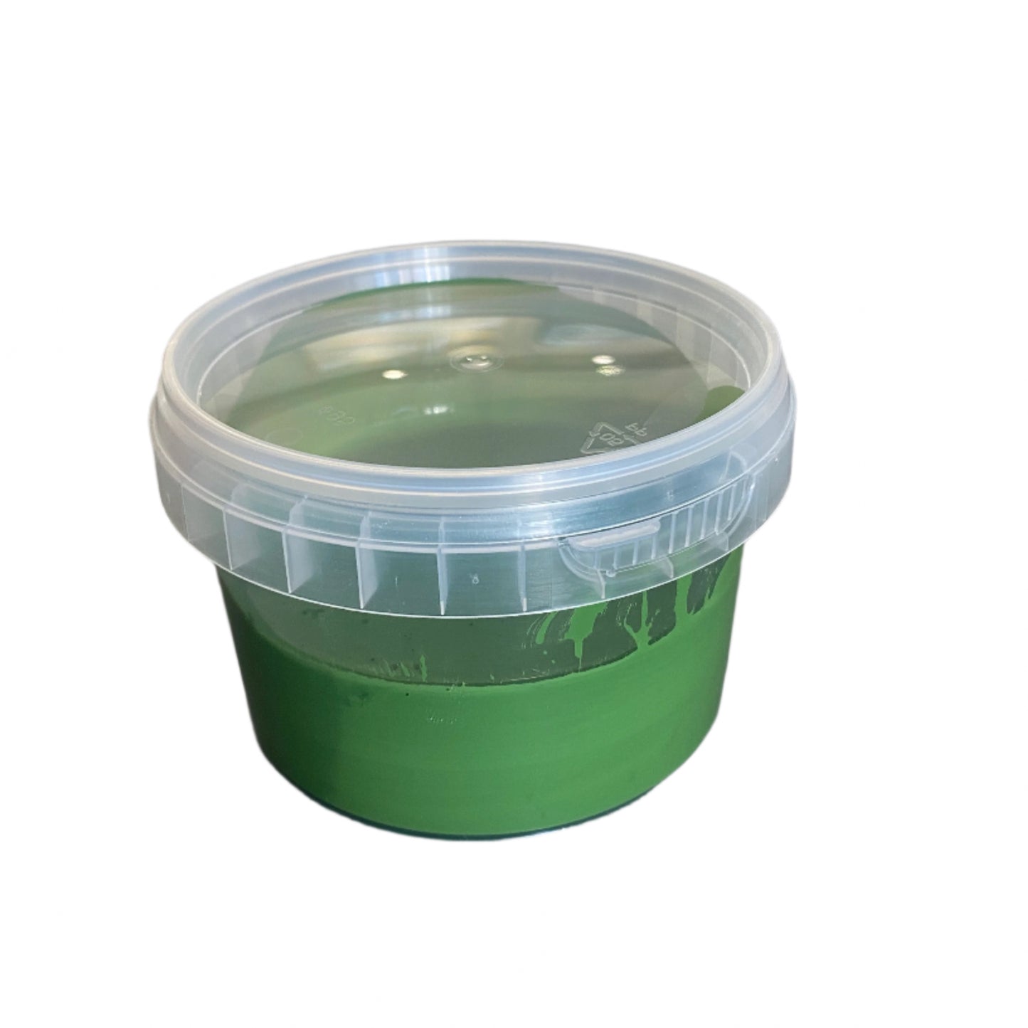 Venetian plaster green
pigment being mixed into Marmorino plaster